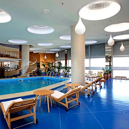Intercontinental Hotel Bucharest, an IHG Hotel Servizi foto The swimming pool at the hotel