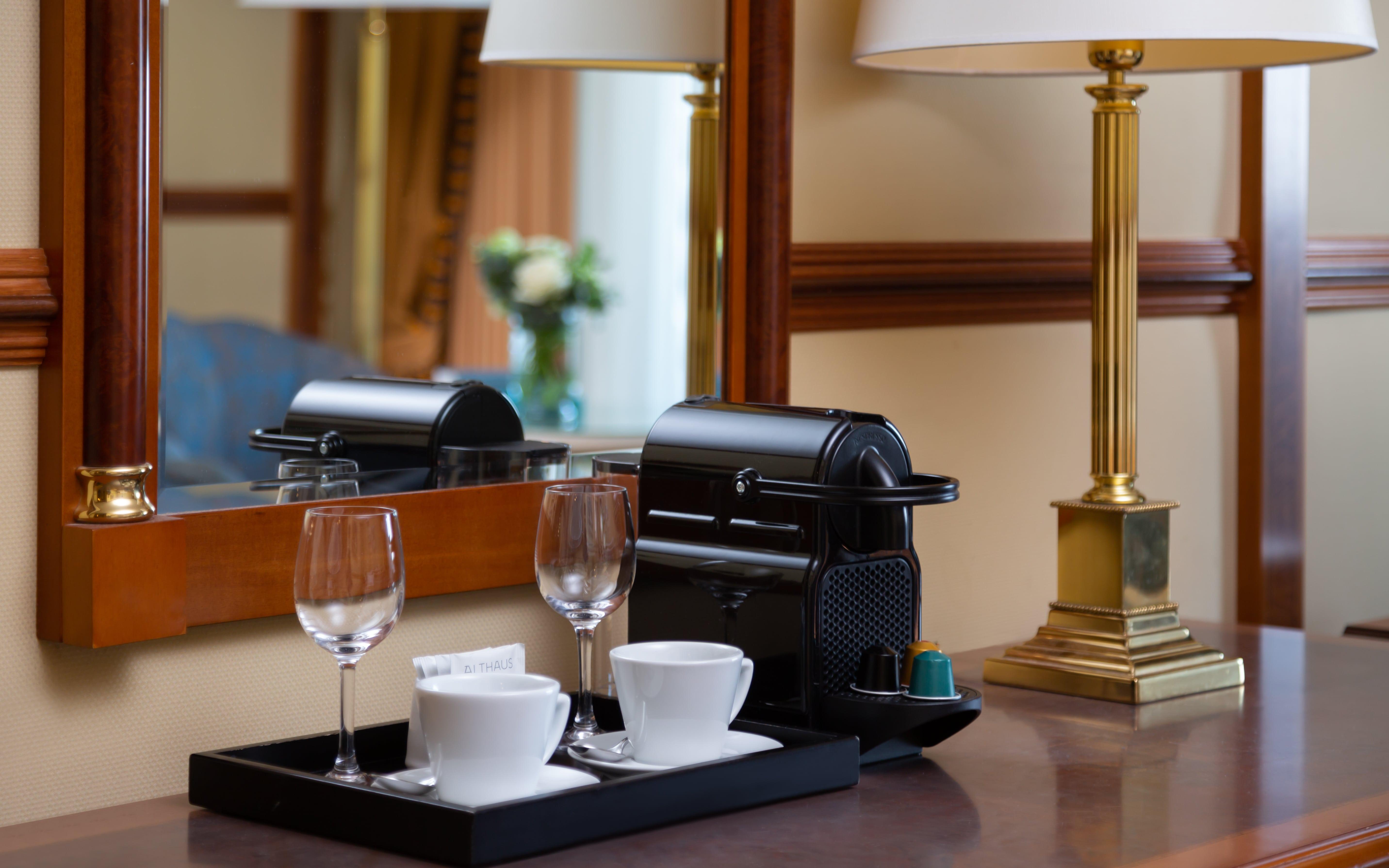 Intercontinental Hotel Bucharest, an IHG Hotel Esterno foto A Nespresso coffee machine in a hotel room