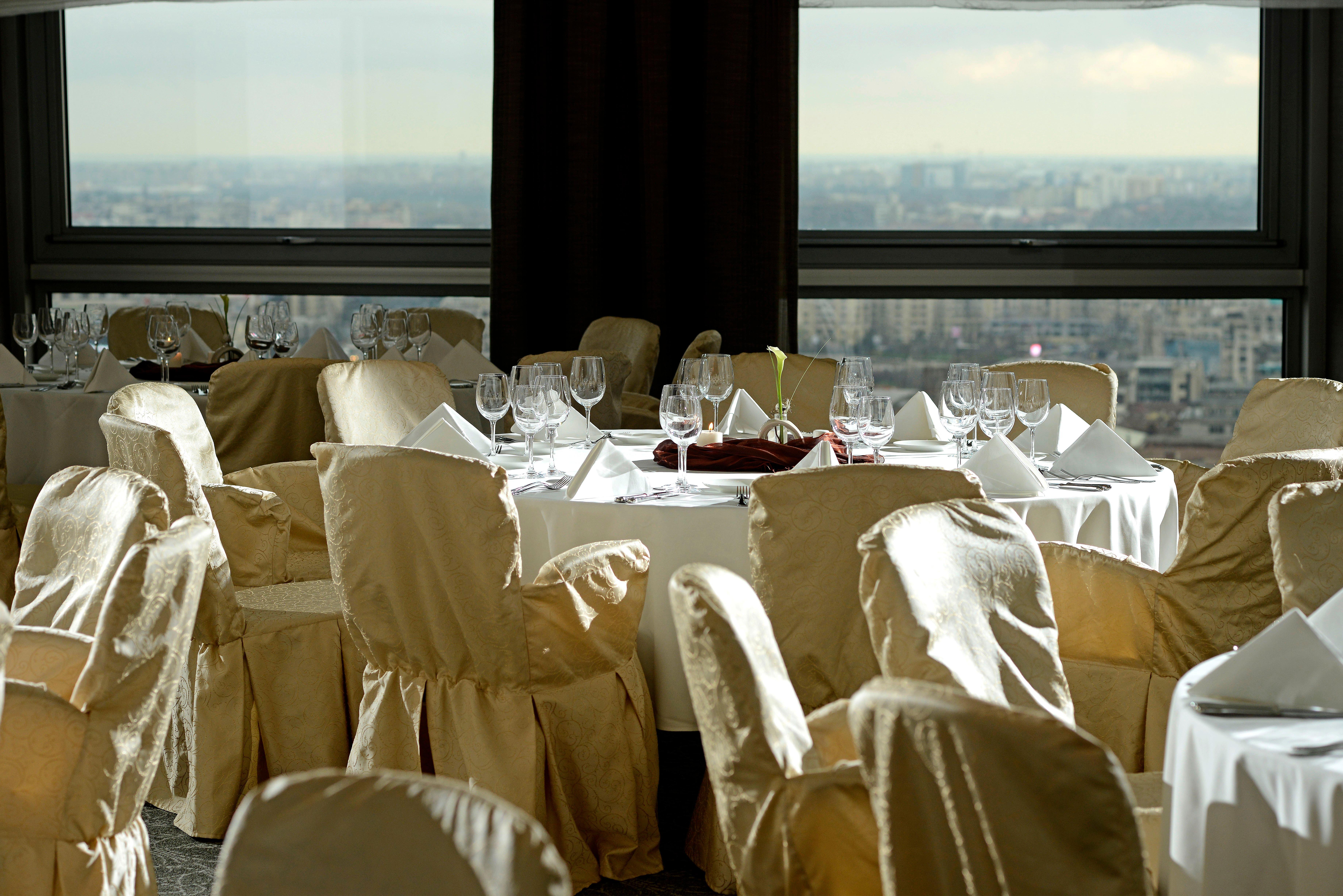 Intercontinental Hotel Bucharest, an IHG Hotel Servizi foto The Sky Bar