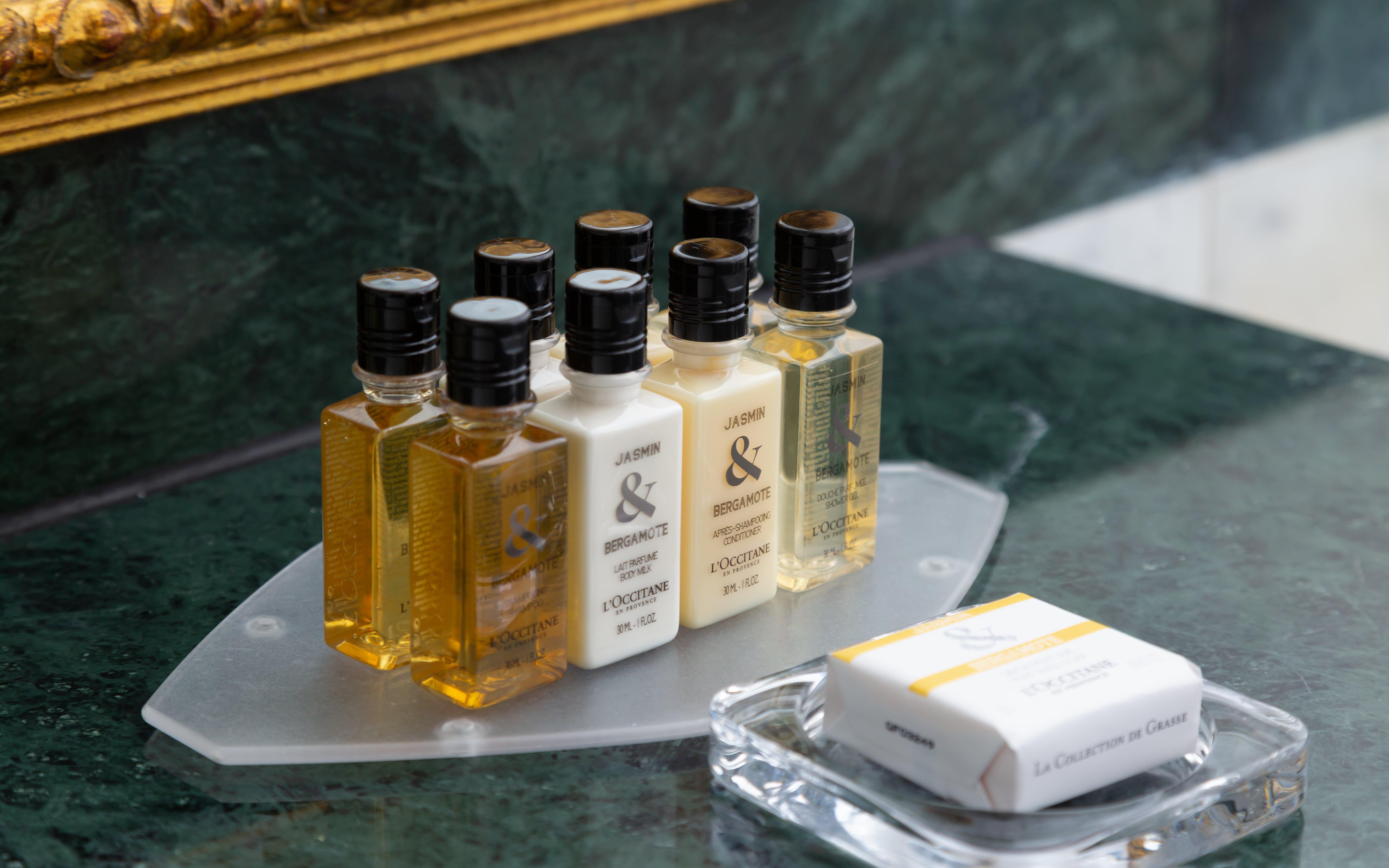 Intercontinental Hotel Bucharest, an IHG Hotel Esterno foto Soap and shampoo