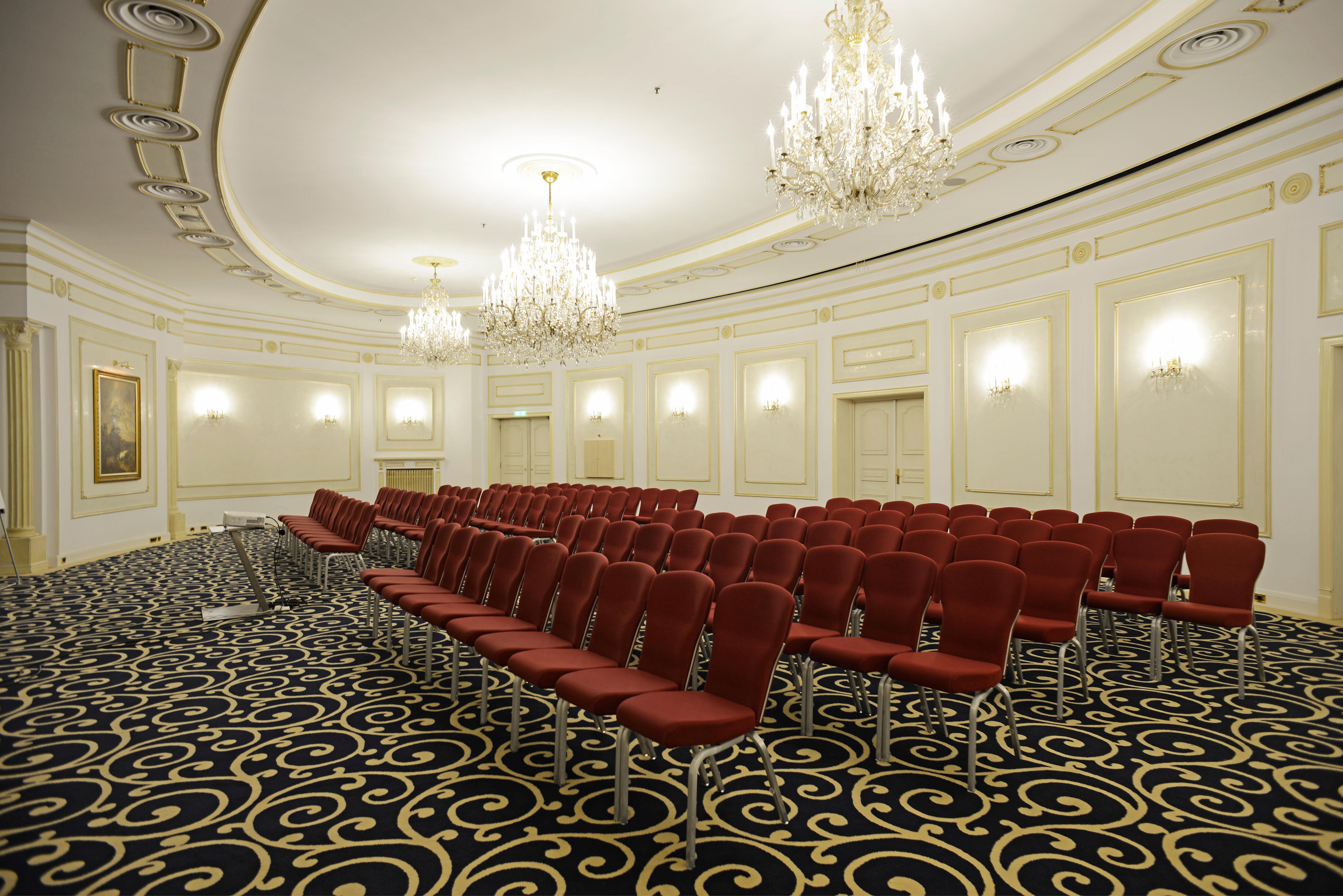 Intercontinental Hotel Bucharest, an IHG Hotel Esterno foto The ballroom