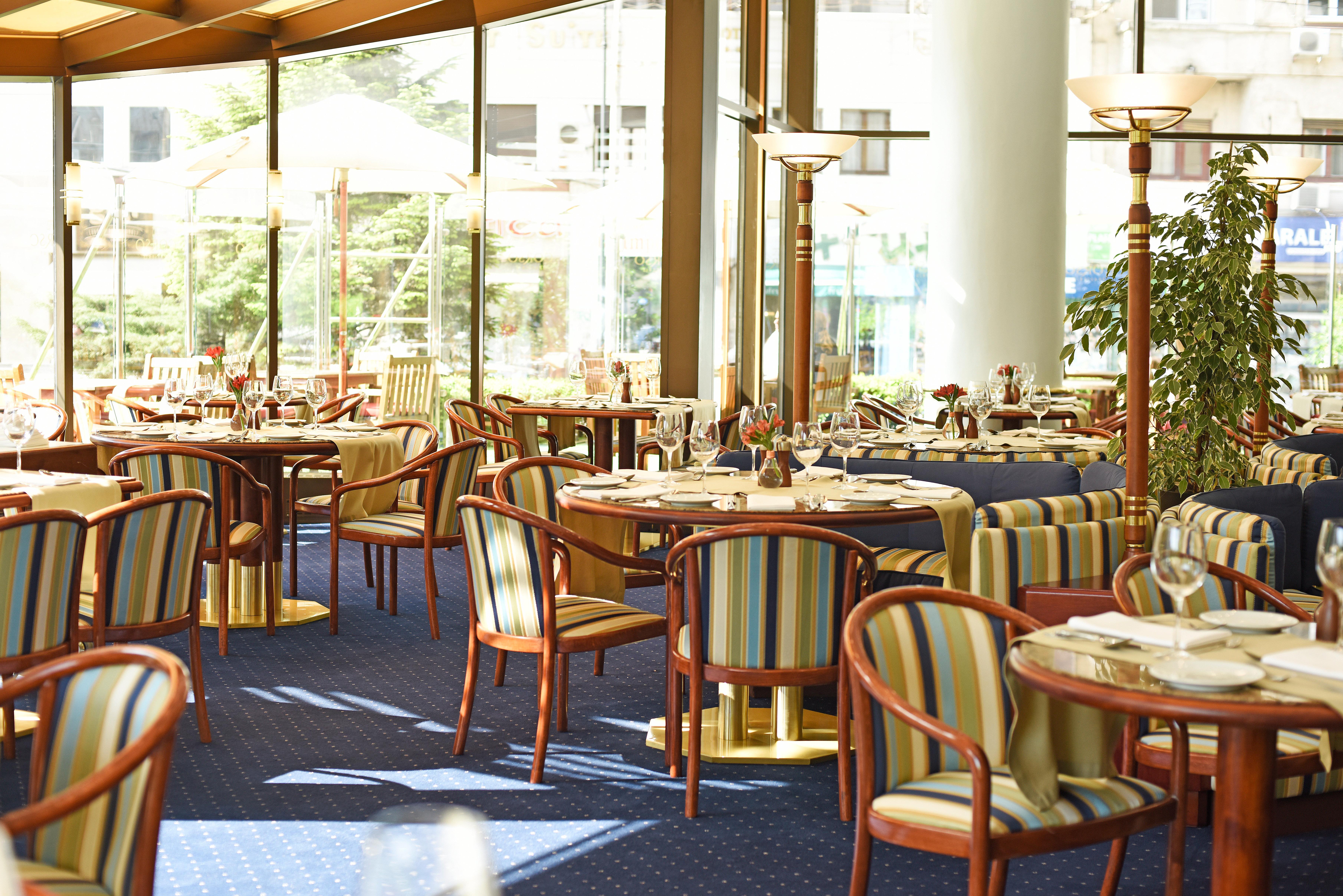 Intercontinental Hotel Bucharest, an IHG Hotel Esterno foto Restaurant