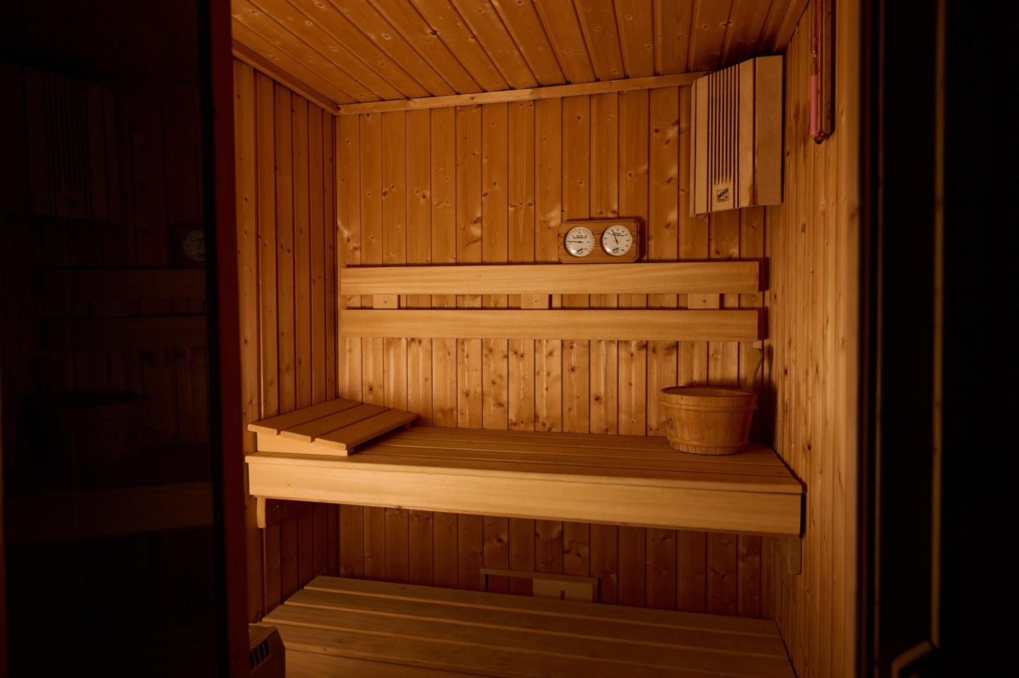 Intercontinental Hotel Bucharest, an IHG Hotel Esterno foto A Finnish sauna