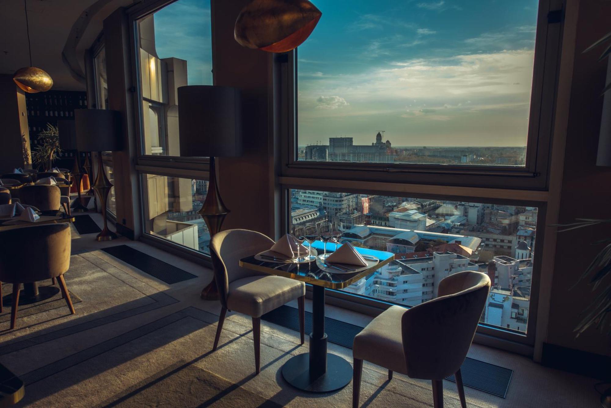 Intercontinental Hotel Bucharest, an IHG Hotel Esterno foto View from the 360° Sky Lounge